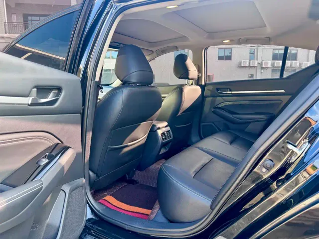 Nissan Teana — Фото автомобиля 9