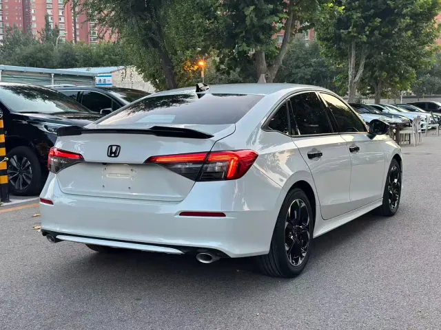 Honda Civic — Фото автомобиля 4