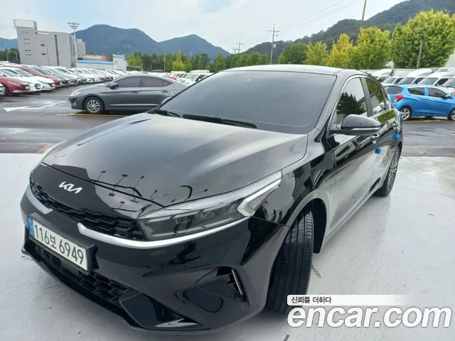 Фотография автомобиля — Kia K3 Generation 2