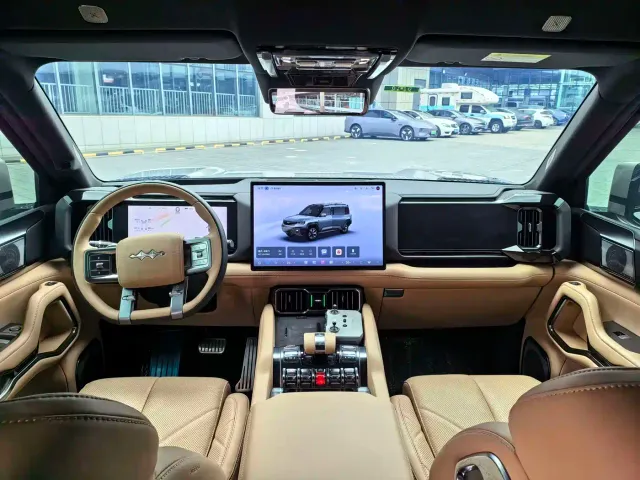 BYD FangChengBao Leopard 8 — Фото автомобиля 7