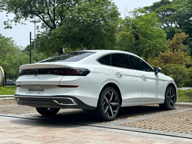 Volkswagen Lamando — Фото автомобиля 7