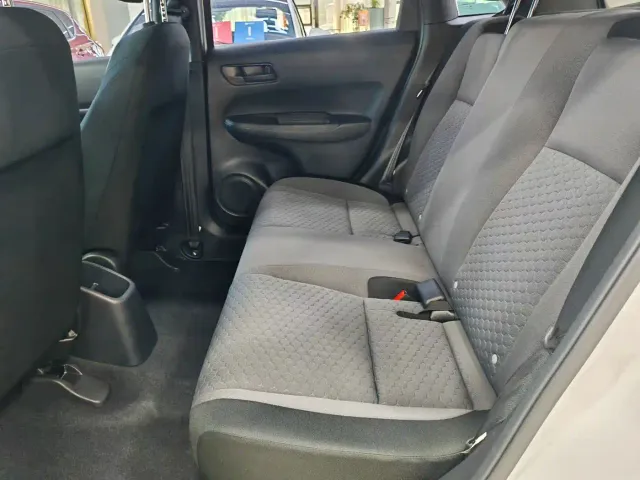 Honda Fit — Фото автомобиля 4