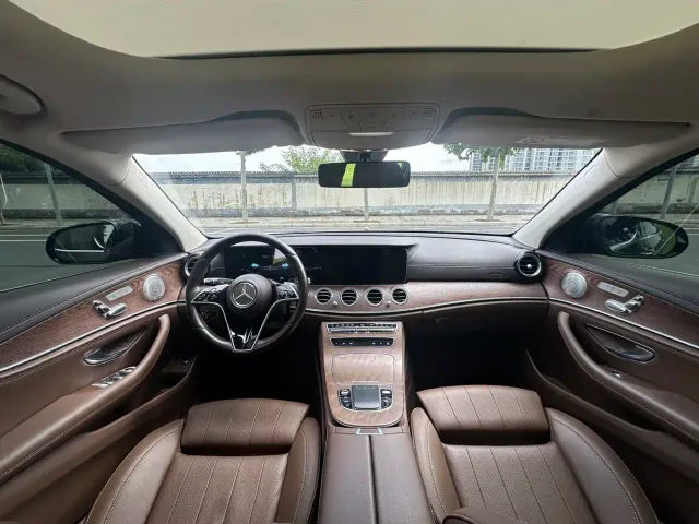 Mercedes-Benz E-Class — Фото автомобиля 7
