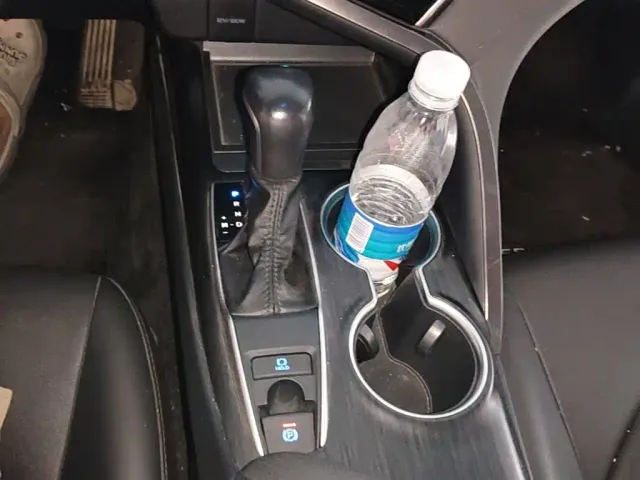 Toyota Camry — Фото автомобиля 13