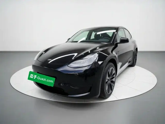Фотография автомобиля — Tesla Model Y