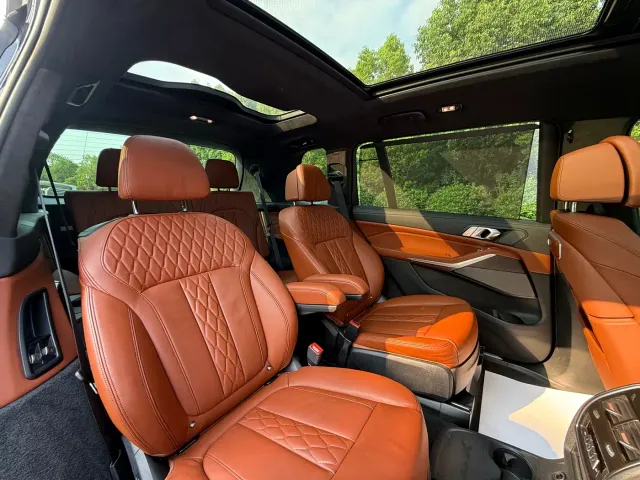 BMW X7 — Фото автомобиля 8