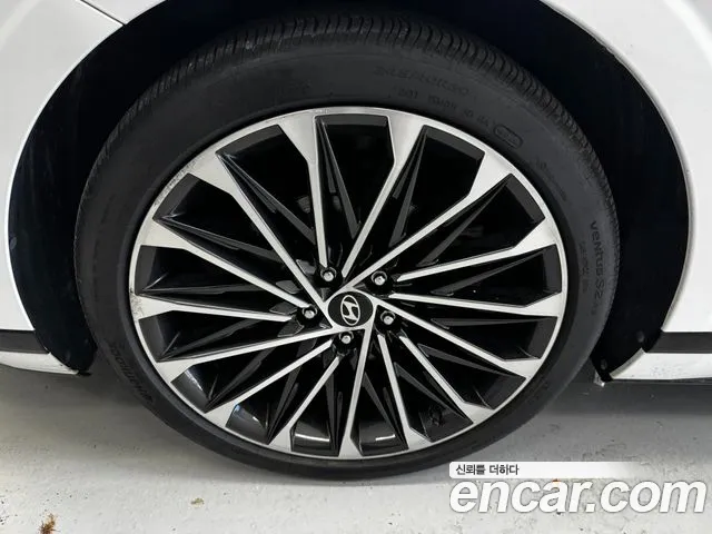 Hyundai Grandeur GN7 — Фото автомобиля 5
