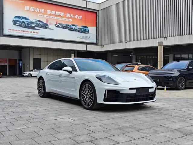 Porsche Panamera — Фото автомобиля 3