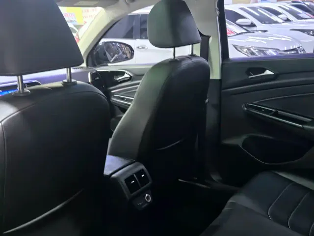 Jetta VS7 — Фото автомобиля 10