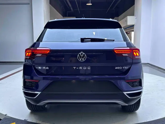 Volkswagen T-Roc — Фото автомобиля 5