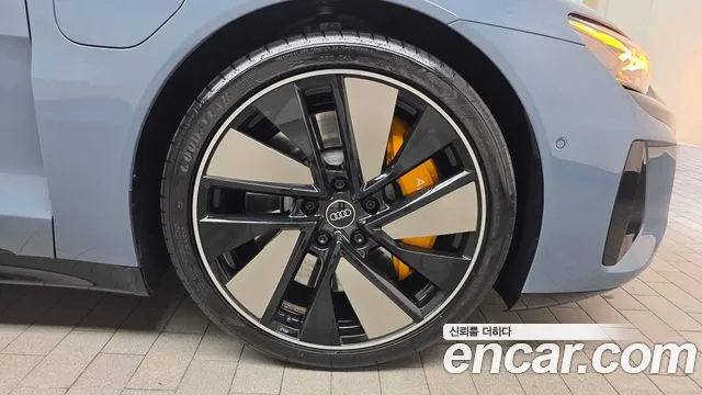 Audi e-tron GT — Фото автомобиля 14