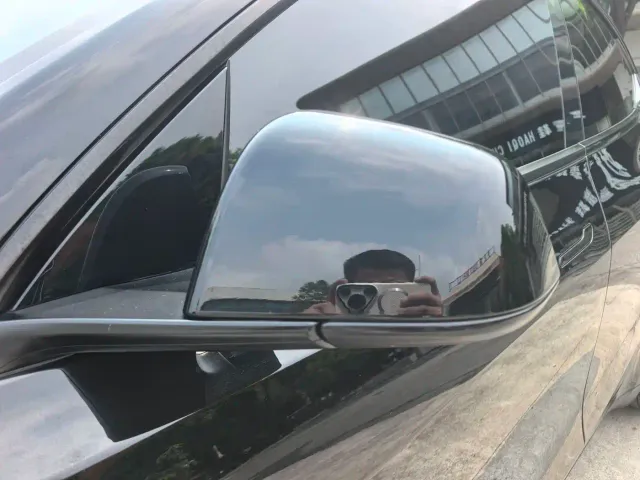 Tesla Model Y — Фото автомобиля 18