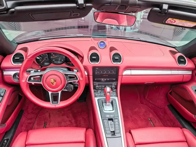 Porsche 718 — Фото автомобиля 14