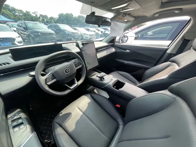 Changan Eado — Фото автомобиля 7