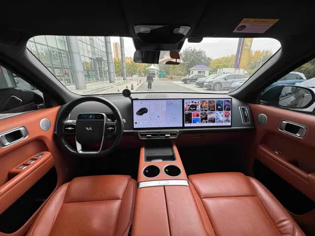 Li Auto L9 — Фото автомобиля 7