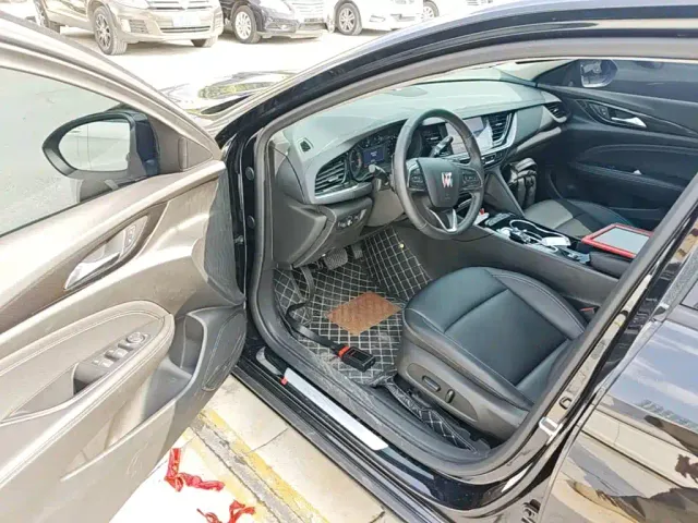 Buick Regal — Фото автомобиля 15