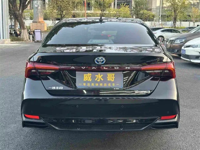 Toyota Avalon — Фото автомобиля 5
