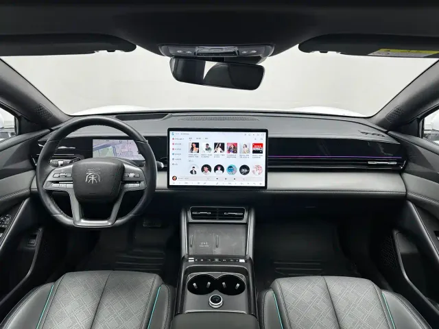 BYD Qin L — Фото автомобиля 14