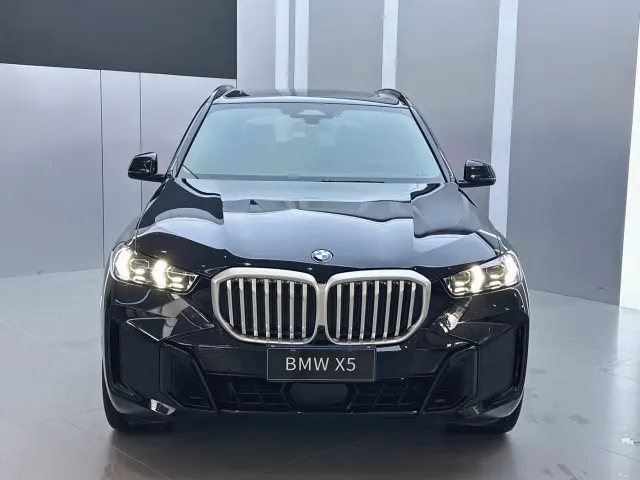 BMW X5 — Фото автомобиля 2