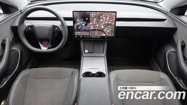 Tesla Model 3 — Фото автомобиля 7