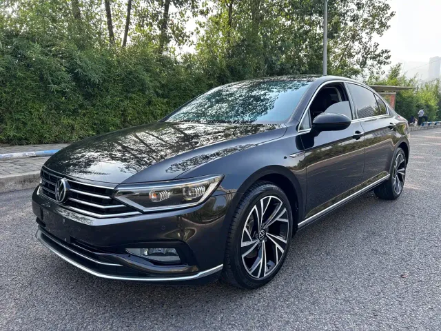 Фотография автомобиля — Volkswagen Magotan