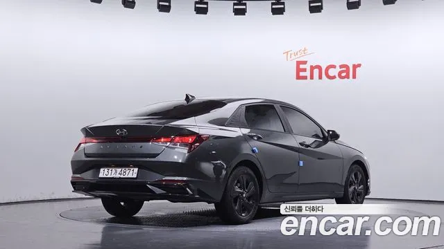 Hyundai Avante — Фото автомобиля 2