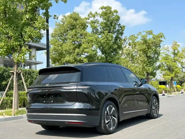 Nio ES8 — Фото автомобиля 5