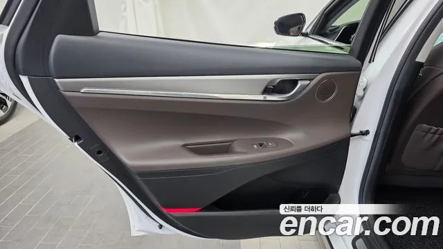 Hyundai Grandeur New — Фото автомобиля 14