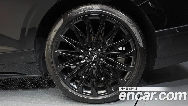 Hyundai Grandeur GN7 — Фото автомобиля 6