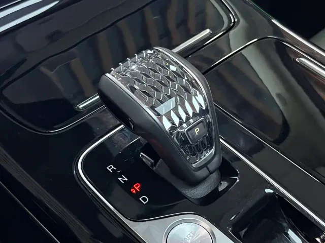 GAC Trumpchi M8 — Фото автомобиля 11