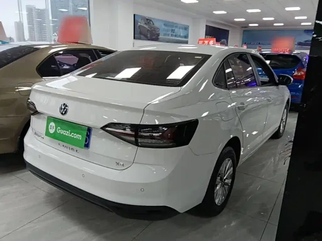 Volkswagen Lavida — Фото автомобиля 6