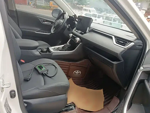 Toyota Wildlander — Фото автомобиля 24
