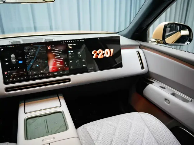 Li Auto L9 — Фото автомобиля 7