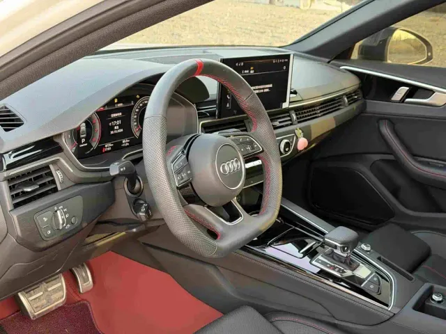 Audi A4L — Фото автомобиля 11