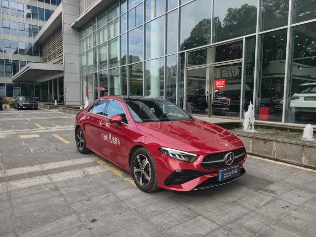 Mercedes-Benz A-Class — Фото автомобиля 3