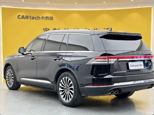 Lincoln Aviator — Фото автомобиля 7
