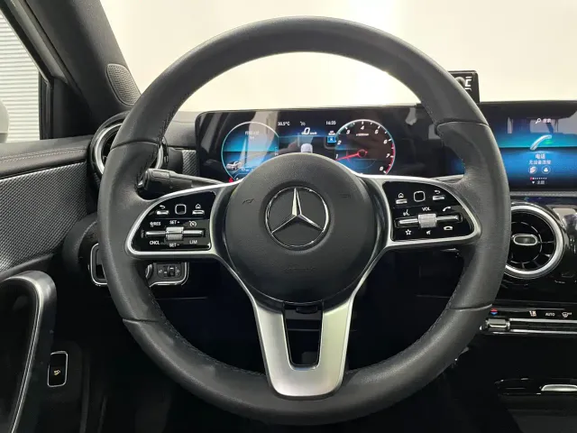 Mercedes-Benz A-Class — Фото автомобиля 8