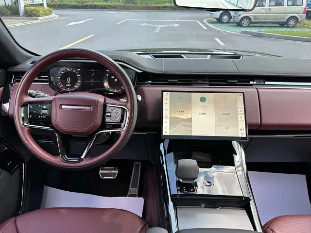 Land Rover Range Rover Sport — Фото автомобиля 9