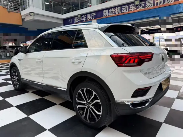 Volkswagen T-Roc — Фото автомобиля 5