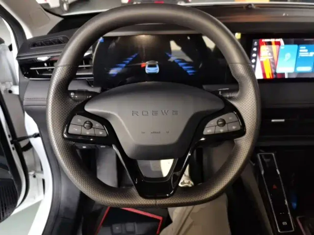 Roewe i5 — Фото автомобиля 10