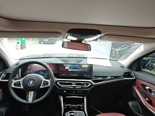 BMW i3 — Фото автомобиля 17