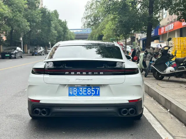 Porsche Panamera — Фото автомобиля 4