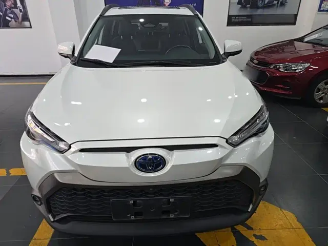 Toyota Frontlander — Фото автомобиля 2