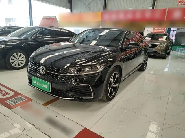 Фотография автомобиля — Volkswagen Passat