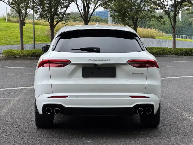 Maserati Grecale — Фото автомобиля 6