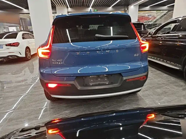 Volvo XC40 — Фото автомобиля 5