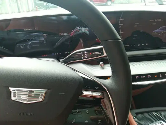 Cadillac Optiq — Фото автомобиля 13