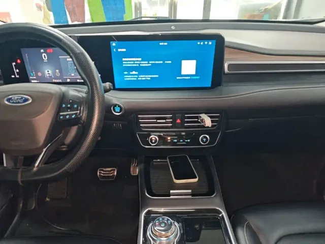 Ford Edge 2021 PLUS EcoBoost 245 FWD Luxury Sharp 7-seater — Фото автомобиля 12