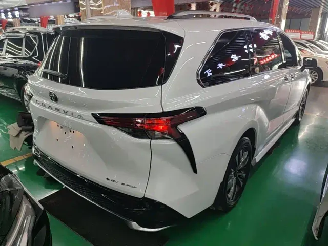 Toyota Granvia — Фото автомобиля 6