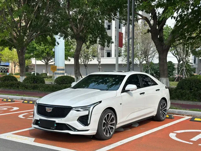 Фотография автомобиля — Cadillac CT4